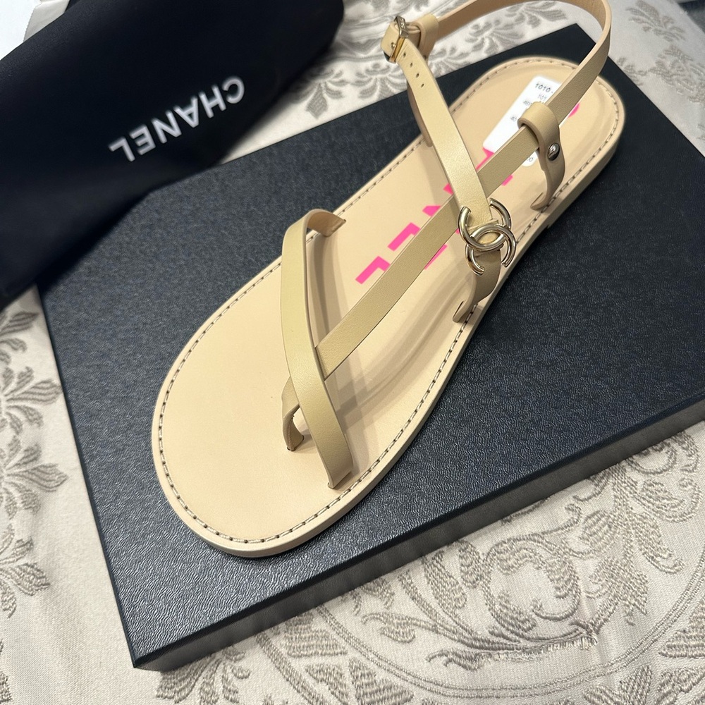 Chanel Nude Sandels